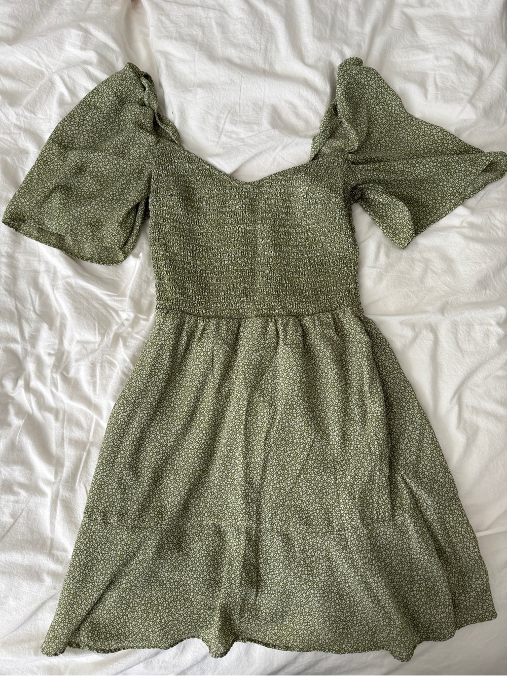 Abercrombie & Fitch Smocked Puff Sleeve Green Floral Sundress
